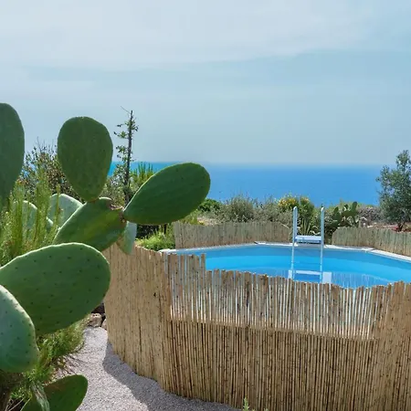 Villa Tina Ai Piedi Del Faro Di Leuca *